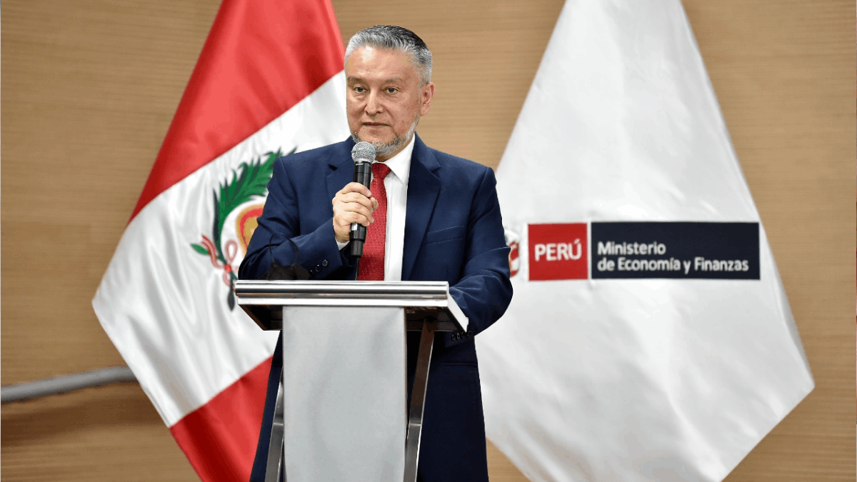 Nuevo ministro de Economía en el Perú