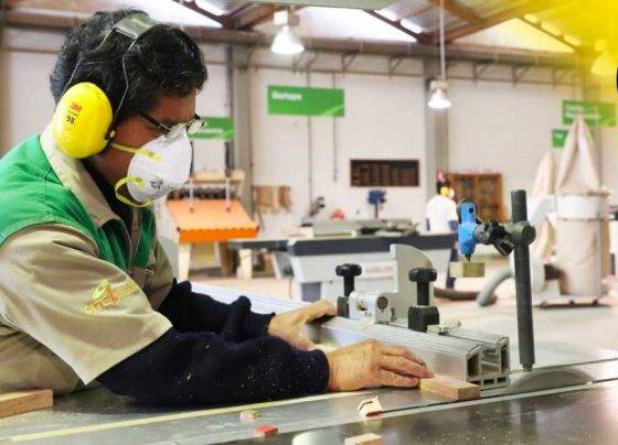 Gobierno aprobó aumentar el sueldo mínimo