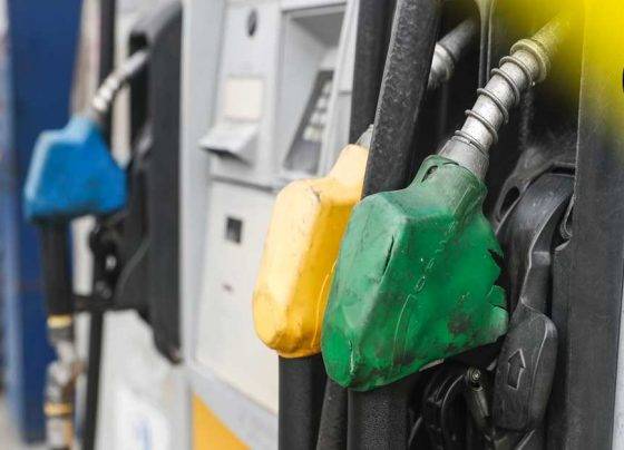 Precios de los combustibles bajan por cuarta semana consecutiva